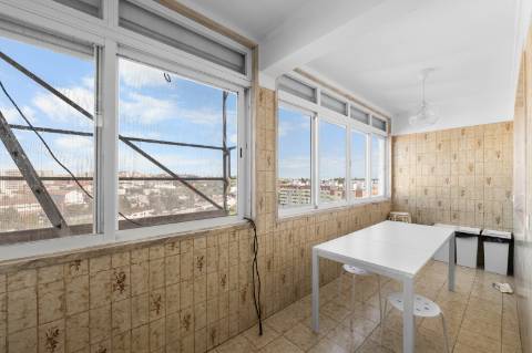 Apartamento T7 para investimento, localizado em Alvalade, centro de Lisboa