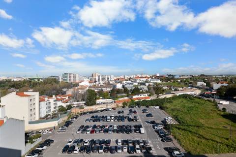 Apartamento T7 para investimento, localizado em Alvalade, centro de Lisboa