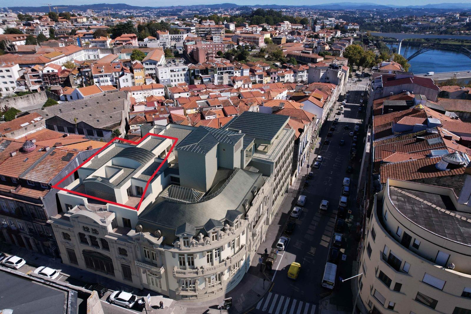 Apartamento T3 em Prédio de Requinte no Porto!