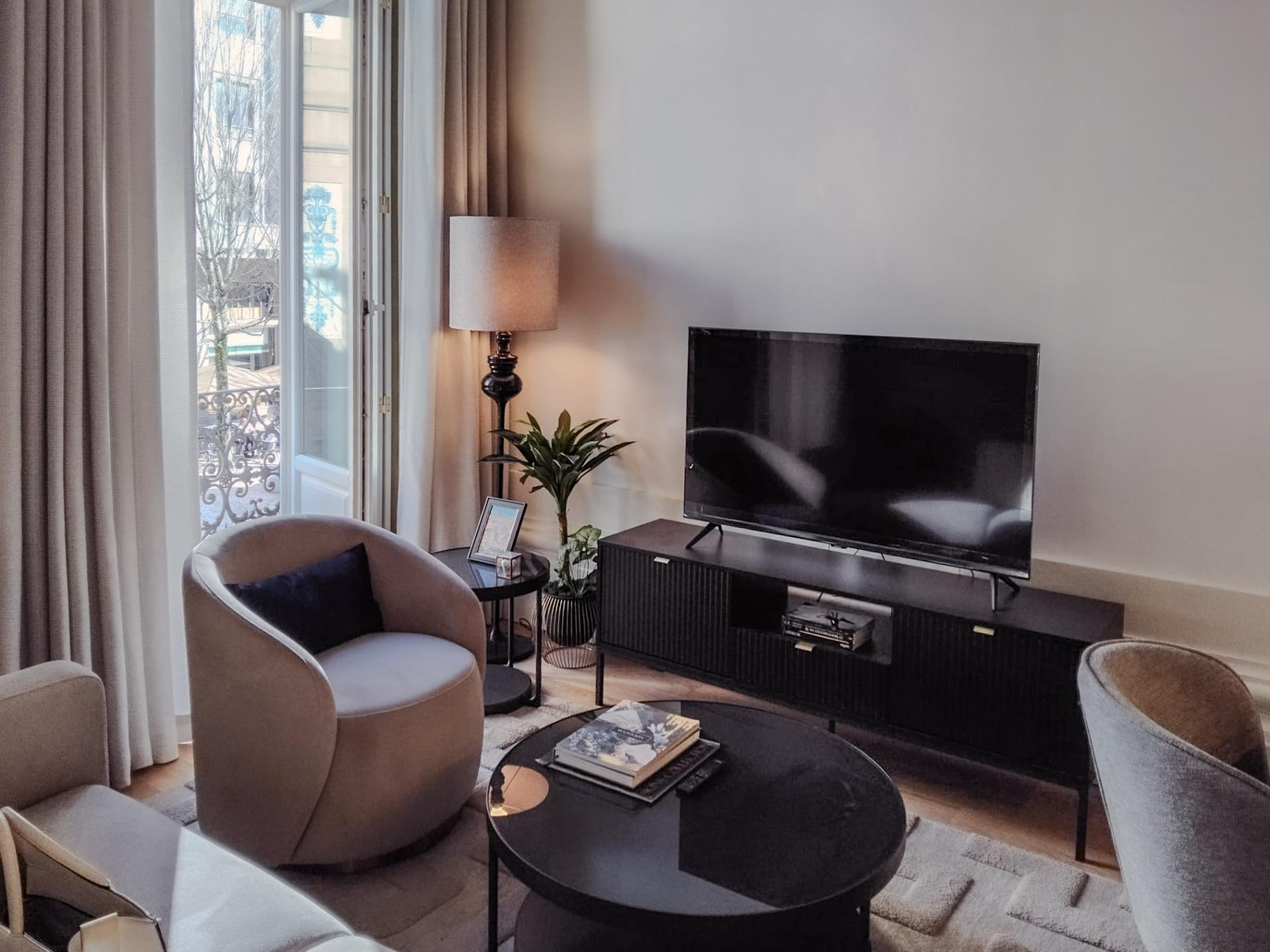 Apartamento T0 com Mezanino varanda e terraço, Porto