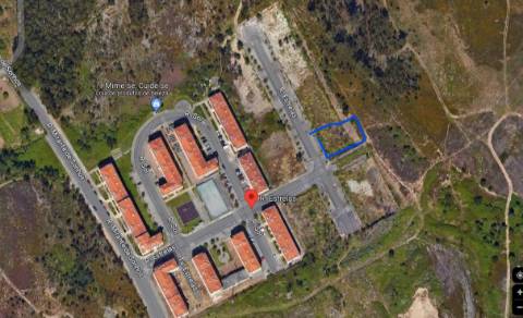 Terreno com àrea de construção de 1665m2 (Ermesinde)