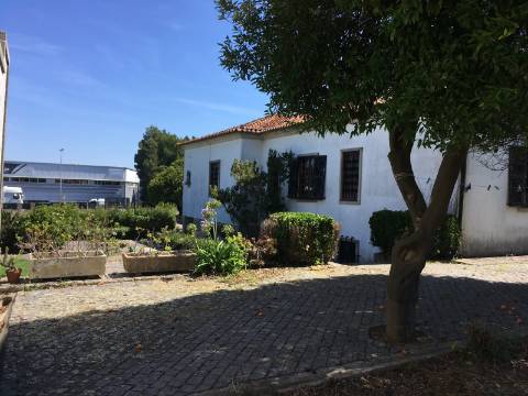 Quinta com 1ha de terreno em Vilar de Pinheiro, Vila do Conde!!