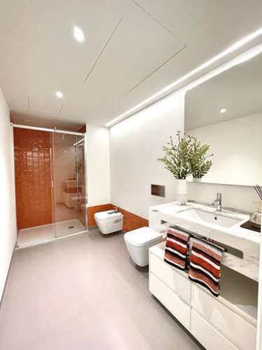 Apartamento T2 duplex novo em Areeiro