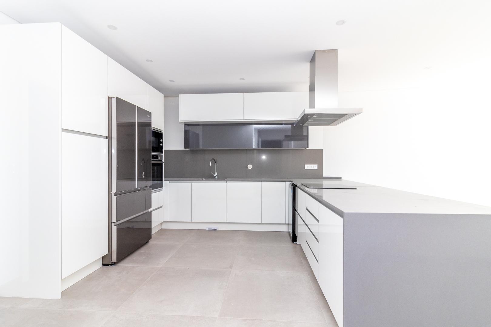 Apartamento T2 - Rés-de-Chão com Terraço Amplo (91,55 m²)