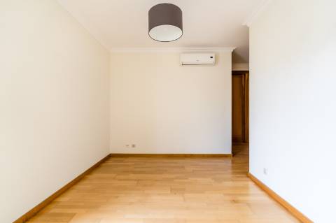 Excelente apartamento T3 no centro de Vilamoura