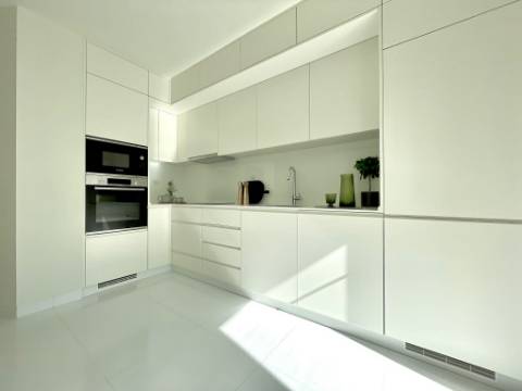 Apartamento T2 novo em Areeiro