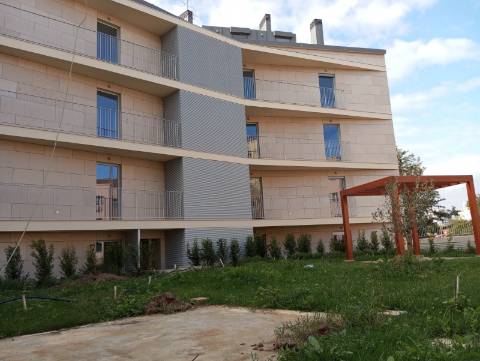 Apartamento T2 novo em Areeiro