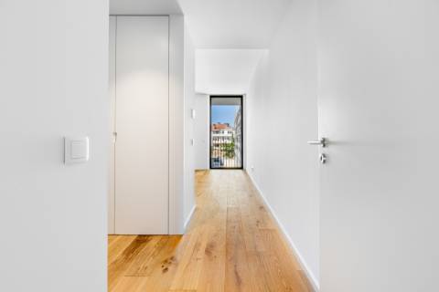 Apartamento T4 Duplex Premium com Terraço Amplo e Vista Panorâmica