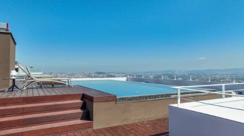 Apartamento T4 Duplex Premium com Terraço Amplo e Vista Panorâmica