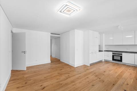 Moderno apartamento T2 na Prestigiada Avenida Duque d'Ávila - Avenidas Novas