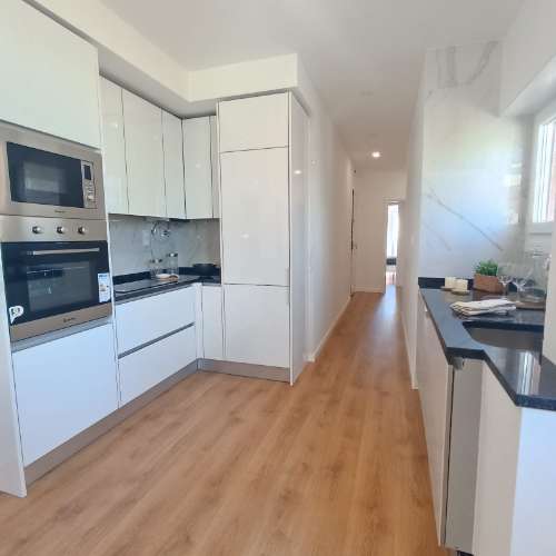 Apartamento T3 Remodelado em Benfica - Conforto, Modernidade e Excelente Localização