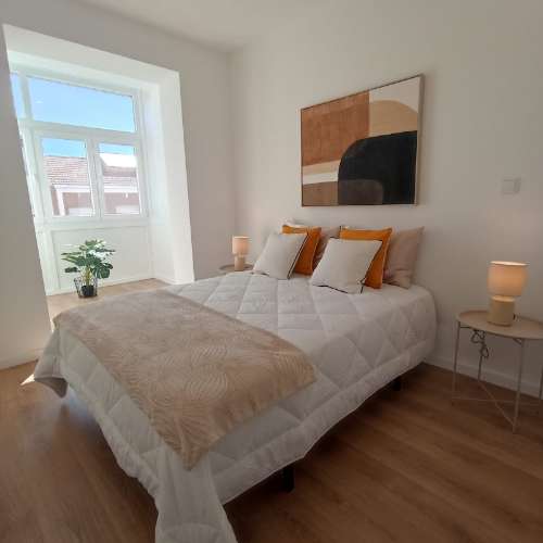 Apartamento T3 Remodelado em Benfica - Conforto, Modernidade e Excelente Localização