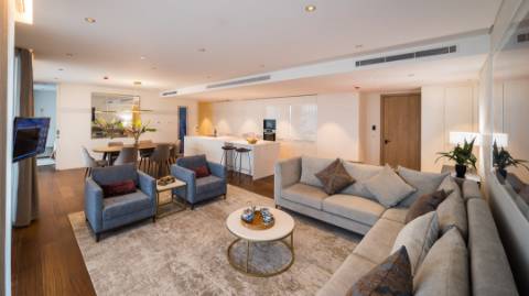 Magnífico apartamento T3 com 161,50m² de área útil com sublime vista para cidade cosmopolita de Lisboa.