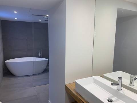 Apartamento T2 Remodelado na Freguesia da Estrela - Charme, Conforto e Localização Privilegiada