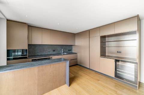 Magnífico T3 Duplex em condomínio fechado com vista mar!