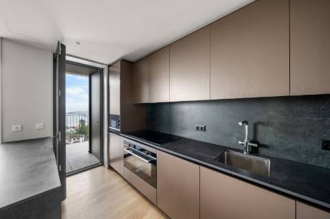 Magnífico T3 Duplex em condomínio fechado com vista mar!