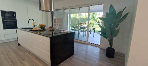 Moradia T4 na Herdade da Aroeira