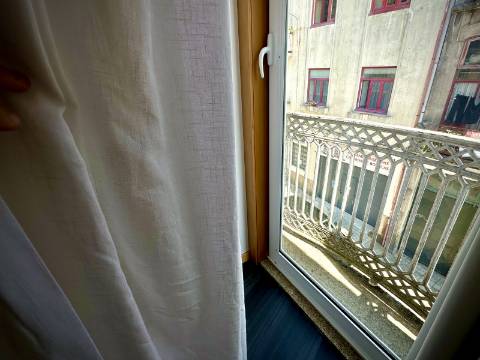 Prédio com 5 suítes no coração do Porto, com Alojamento Local - AL