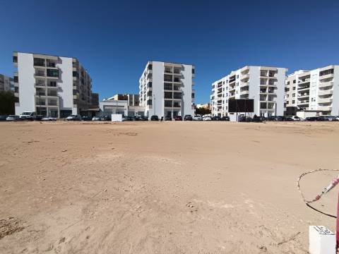 Lote Exclusivo em Lagoa - Oportunidade de Investimento no Algarve