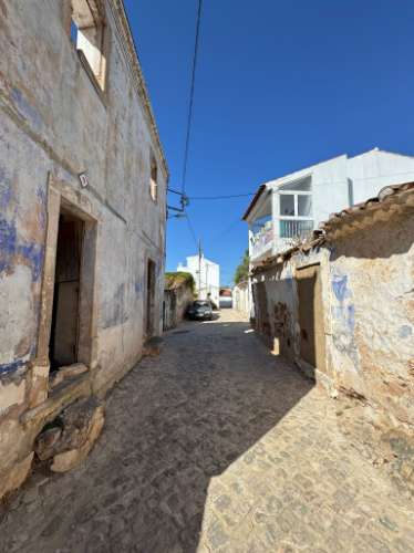 Conjunto residencial em aldeia pitoresca do Algarve