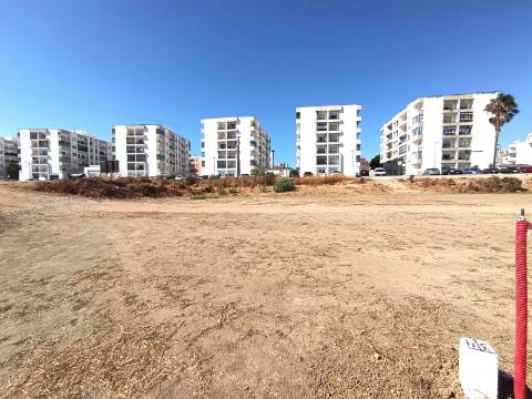 Terrenos para construção de moradias entre o Mar, a Cidade e a Natureza - Lagoa