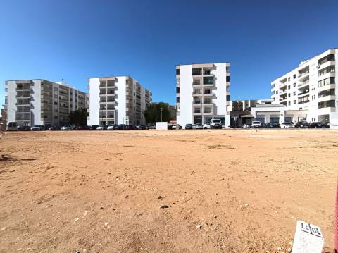 Terrenos para construção de moradias entre o Mar, a Cidade e a Natureza - Lagoa