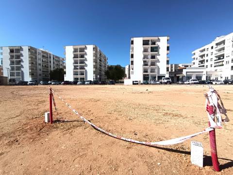 Terrenos para construção de moradias entre o Mar, a Cidade e a Natureza - Lagoa