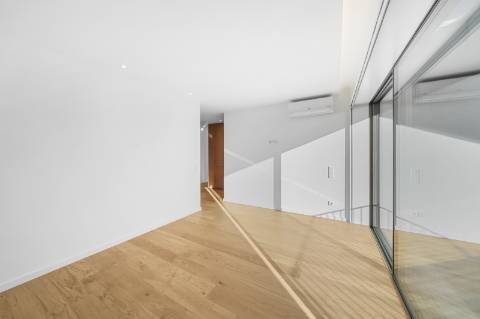 Apartamento T4 novo com varandas panorâmicas em Matosinhos Sul