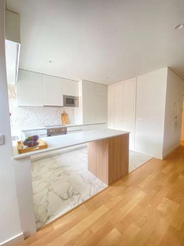 Apartamento T3 Moderno com Varanda e Garagem no Coração do Porto