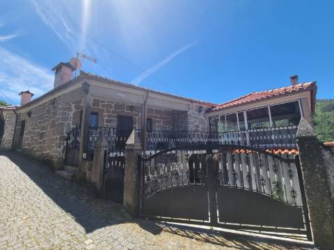 Moradia T3 em Sistelo, vistas fantásticas