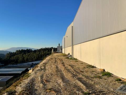 Pavilhão na Zona Industrial de Queijada, Ponte de Lima