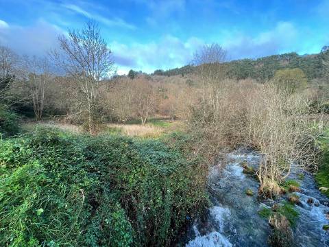 Terreno Junto às Cascatas de Rio Cabrão, Arcos de Valdevez