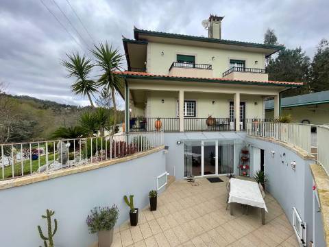 Moradia V4+2 em Rebordões (Santa Maria), Ponte de Lima