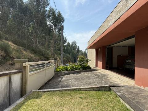 Moradia V4+1 c/ Piscina em Cendufe, Arcos de Valdevez