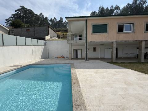 Moradia V4+1 c/ Piscina em Cendufe, Arcos de Valdevez