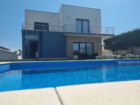 Moradia T4 de luxo perto da praia de 2019