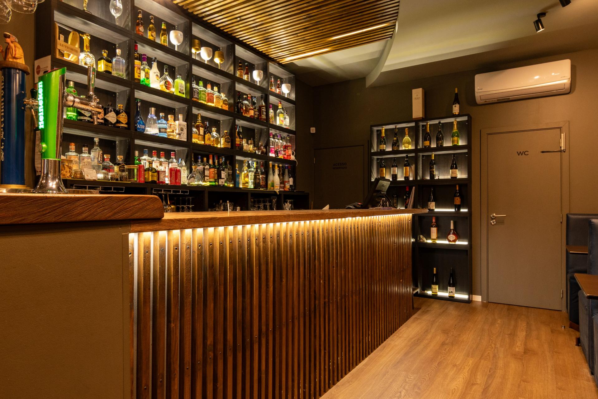 Trespasse Bar e Casa de Tapas no Centro Histórico