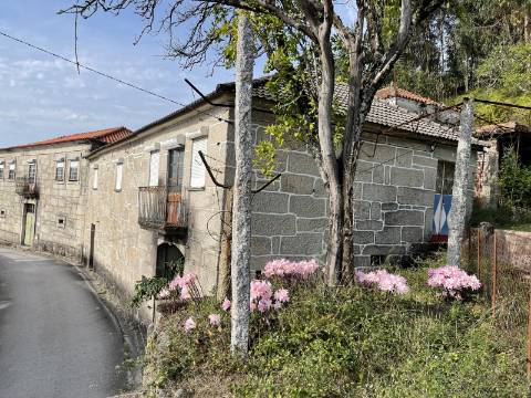 Moradia T4 em Gondriz - Arcos de Valdevez