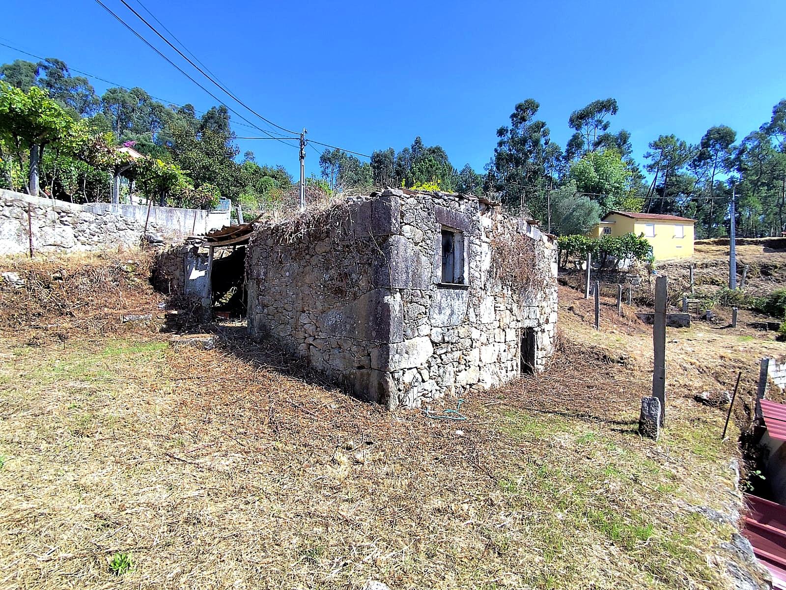 Moradia t3 para restauro em Vilela - Arcos de Valdevez