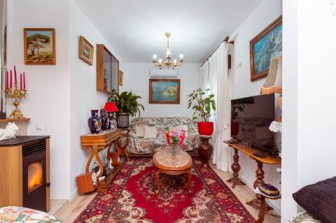 T2 com Jardim, Garagem e Terreno em Meadela - Viana do Castelo