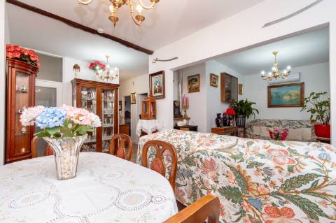 T2 com Jardim, Garagem e Terreno em Meadela - Viana do Castelo