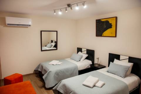 Moradia em Pedra com Piscina + Casa T1 Independente - Ponte de Lima