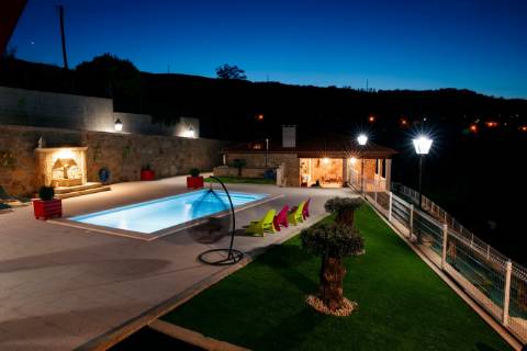 Moradia em Pedra com Piscina + Casa T1 Independente - Ponte de Lima
