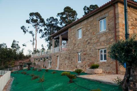 Moradia em Pedra com Piscina + Casa T1 Independente - Ponte de Lima