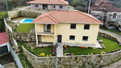 Moradia T3 em Construção - Sabadim, Arcos de Valdevez