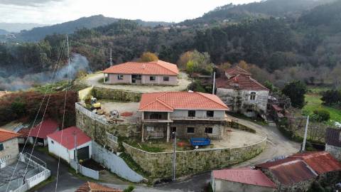 Moradia T3 em Construção - Sabadim, Arcos de Valdevez