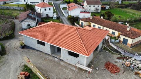 Moradia T3 em Construção - Sabadim, Arcos de Valdevez