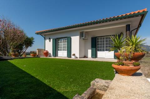 Excelente moradia T5 vistas rio