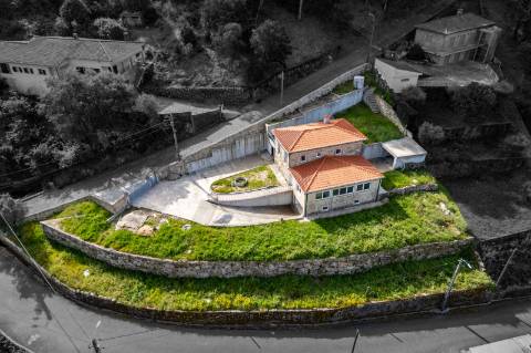Moradia T3 com Vistas Desafogadas em Zona de Montanha