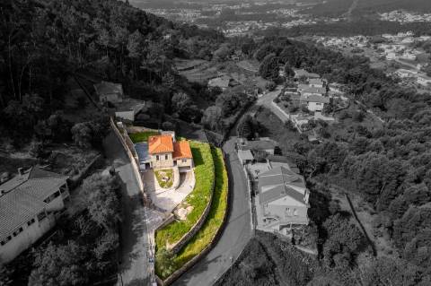 Moradia T3 com Vistas Desafogadas em Zona de Montanha